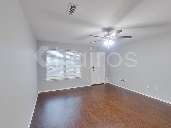 2nd image of 5006 E Thomas St #B