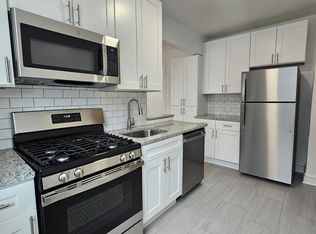 7005 N Ridge Blvd APT 2W, Chicago, IL 60645