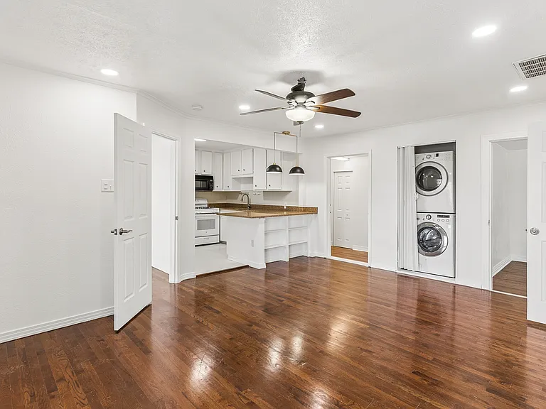 6950 Hillcrest Ave — Photo 19
