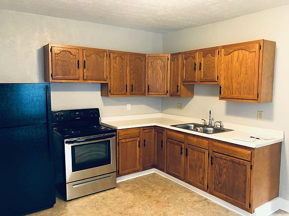 5th image of 216 E Canal St #218