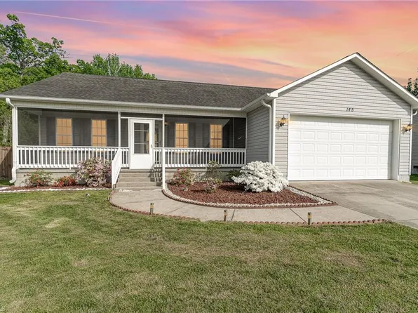 145 Falling Creek Dr, Thomasville, NC 27360