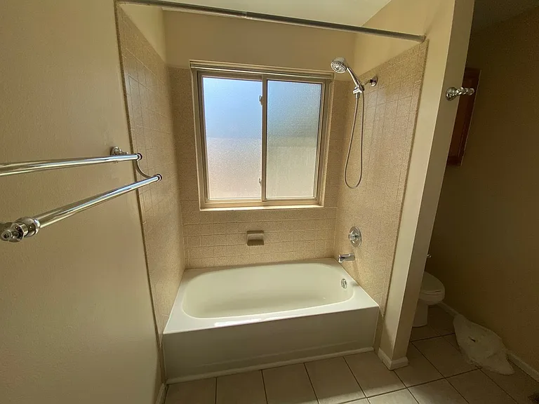 4120 Autumn Heights Dr #F — Photo 12