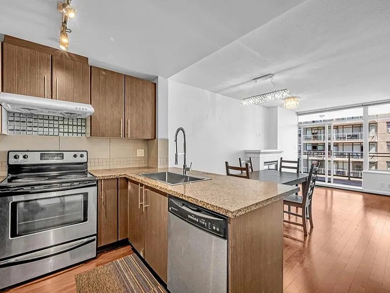 892 Carnarvon St #3303 — Photo 6