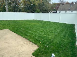 10 Piersoll Rd, Old Bridge, NJ 08857