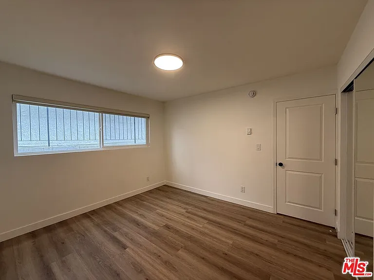 314 S Clark Dr #2 — Photo 24