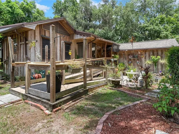 204 W Vine St, Inverness, FL 34450