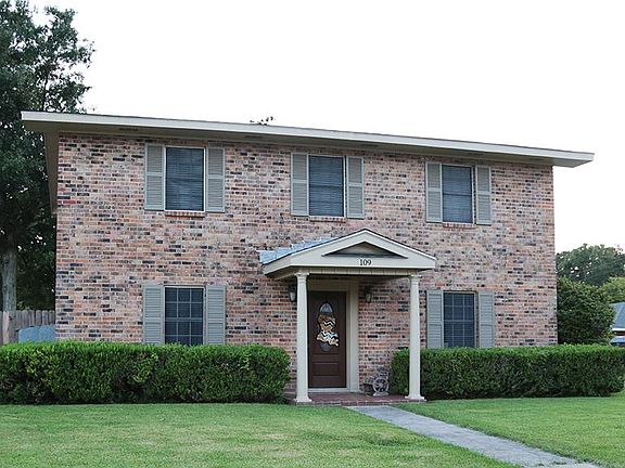 3rd image of 109 Burkwall Dr