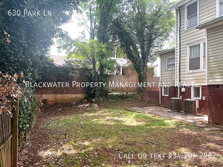 630 Park Ln — Photo 3