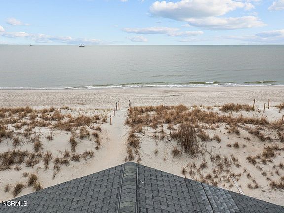 4th image of 2313 W Beach Drive