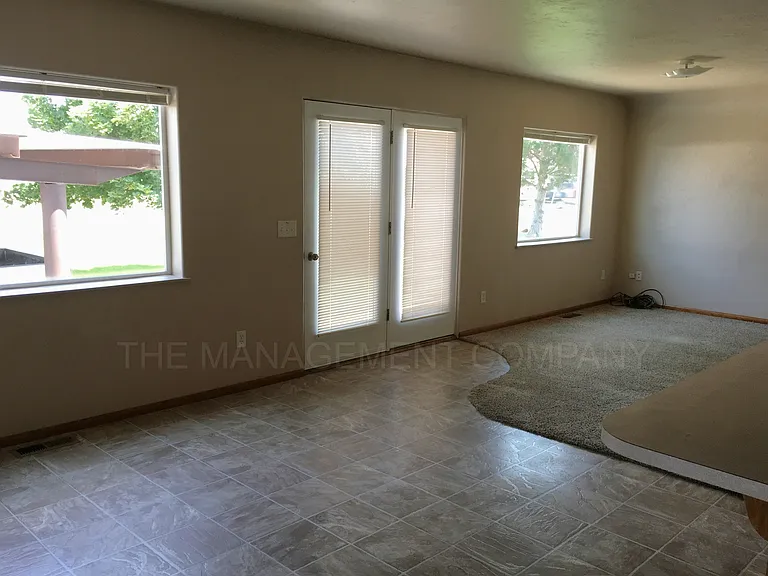 2395 E 3000 N — Photo 4