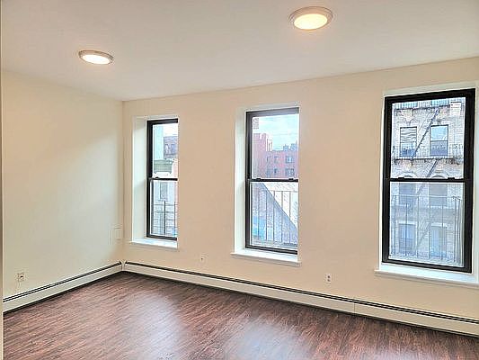 1st image of 219 E 118th St #3
