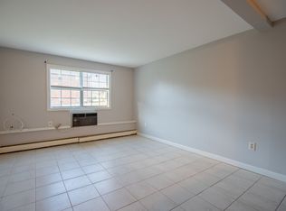 424 Great Rd APT 4, Acton, MA 01720