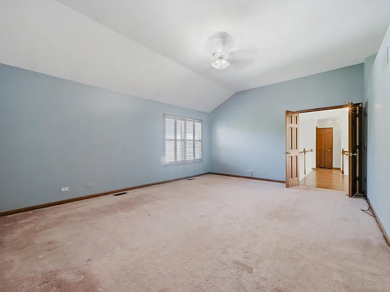 854 Deep Woods Ct — Photo 23