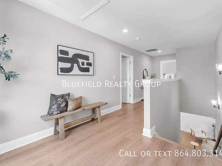 713 Rockcliff St — Photo 14