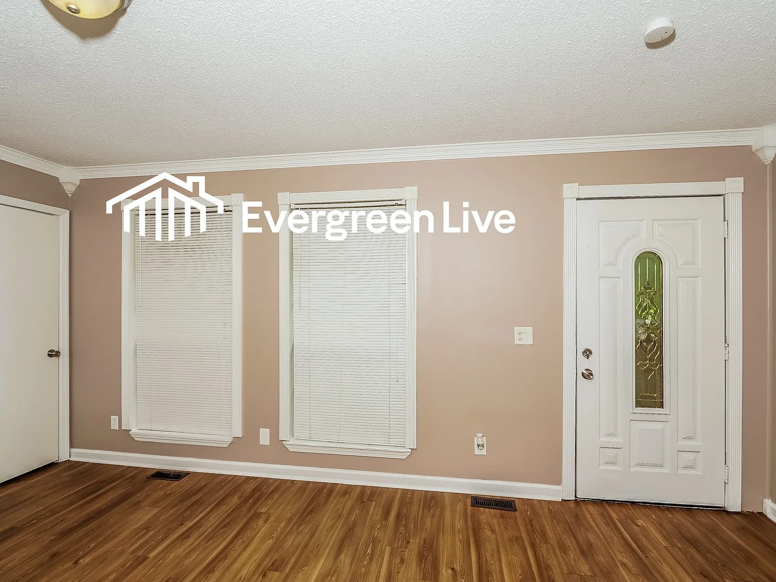3 bed, 2.0 bath, 1154 sqft, $1,345 — Photo 2