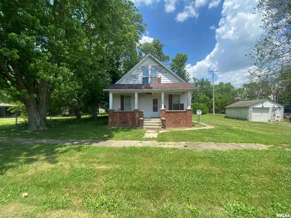 423 W Jackson St, Virden, IL 62690