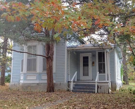 1st image of 515 S 6th St
