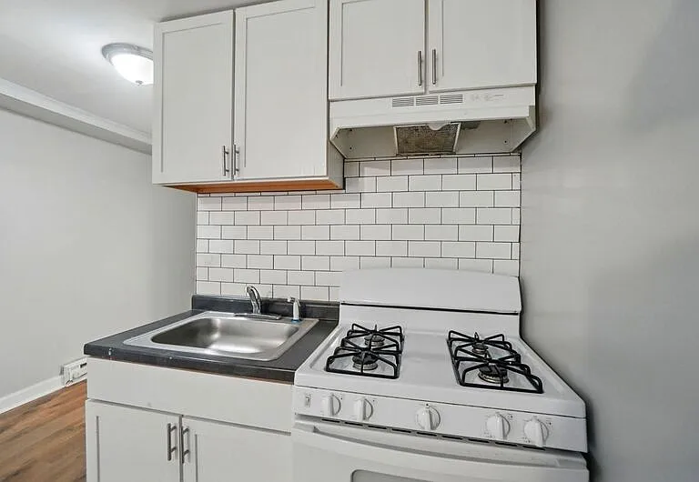 39 Wuest St #5 — Photo 9