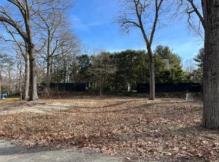 25 Oak St, Wellesley, MA 02482