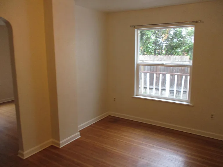 77 W 24th Pl — Photo 4