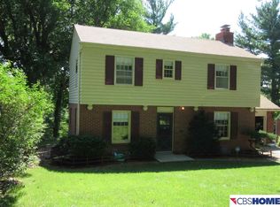 3611 N 49th St, Omaha, NE 68104