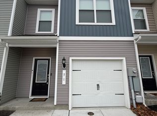 86 Bloomsbury St, Falling Waters, WV 25419