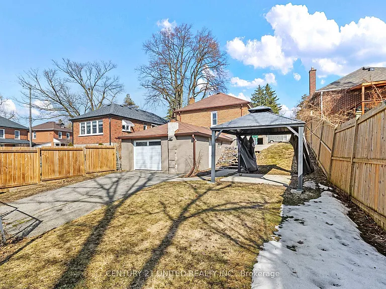 661 Rubidge St — Photo 20