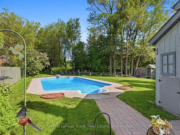 3rd image of 14 Beecroft Ct