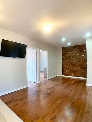 Rented by Premier One Realty LLC | media 20