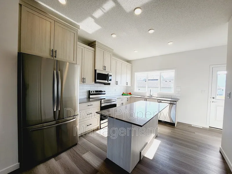 Edgemont — Photo 2
