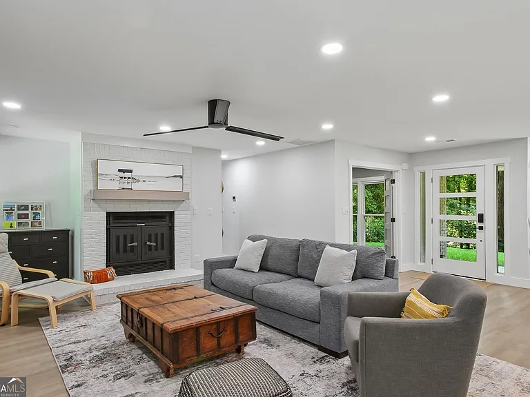 155 Aspen Way — Photo 11
