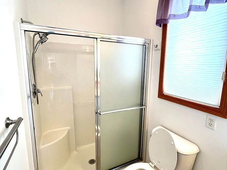 517 Burnham Pl — Photo 16