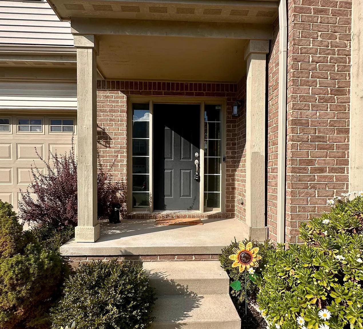 3 bed, 2.5 bath, 2611 sqft, $3,200 — Photo 3
