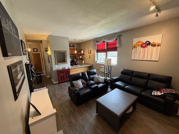 215 7th St NE APT 303