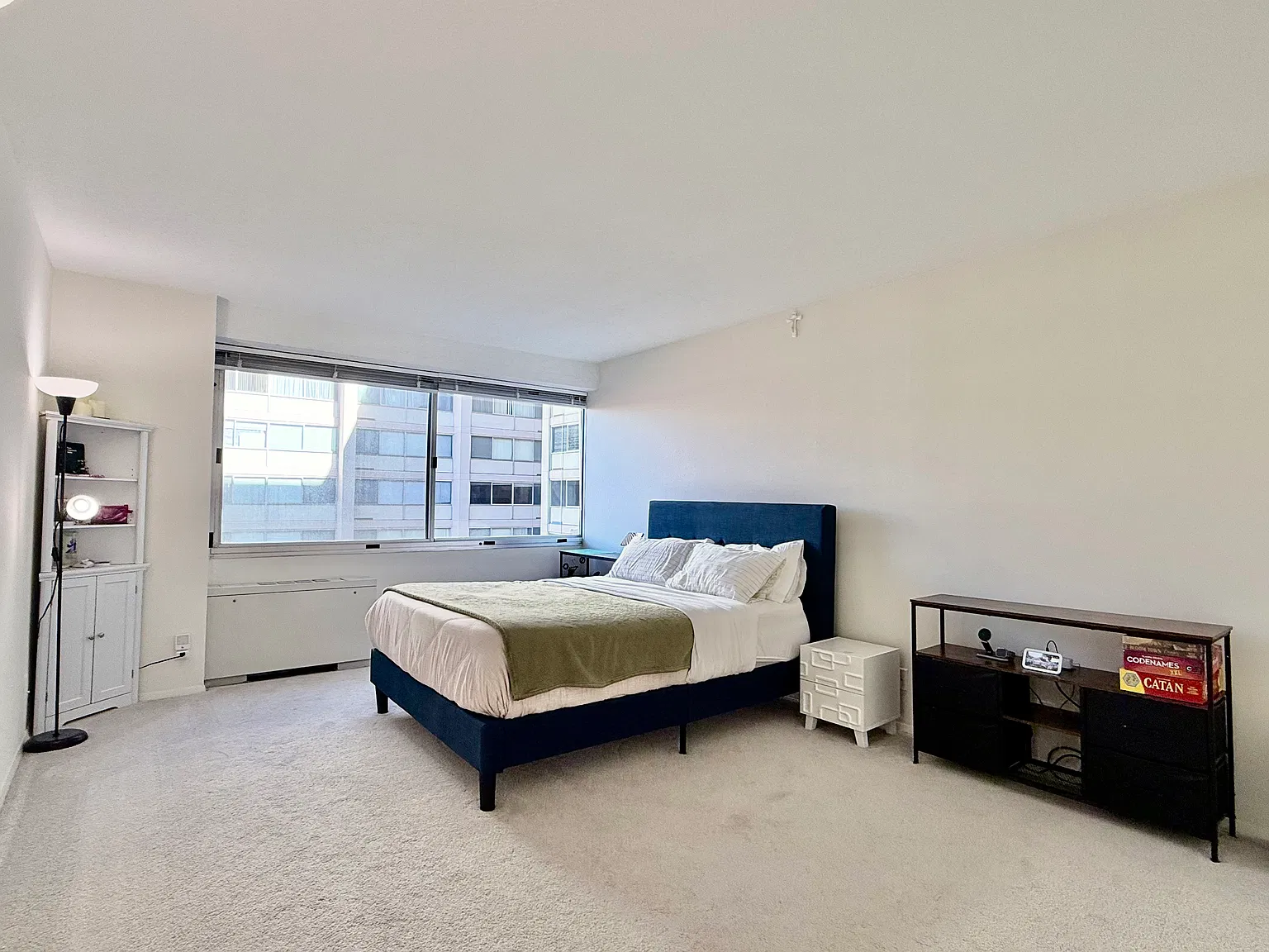 1 bed, 878 sqft, $2,300 — Photo 4