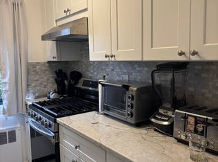 57-12 246th Cres, Little Neck, NY