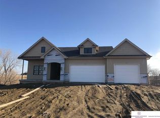 21741 G St, Elkhorn, NE 68022
