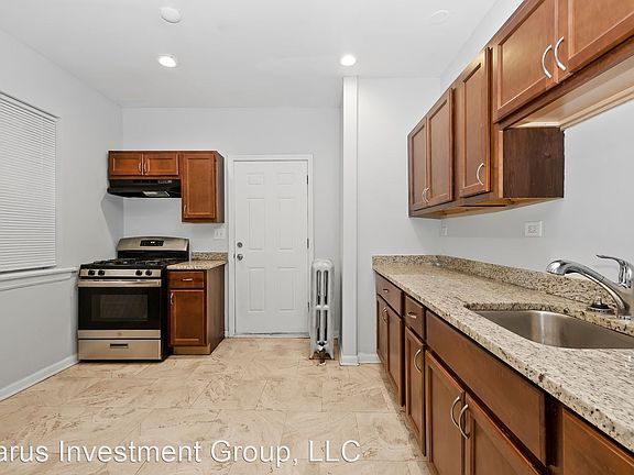4th image of 824 E 82nd St #10713038