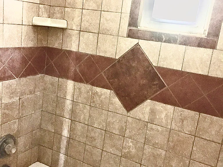 908 Highland St W — Photo 6