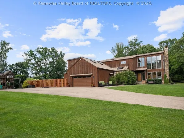 2067 Smith Rd, Charleston, WV 25314