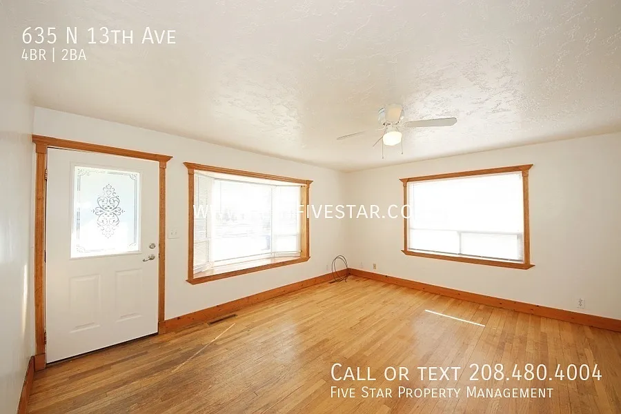 Charming 4 Bedroom Home Near Idaho State University! — Photo 2
