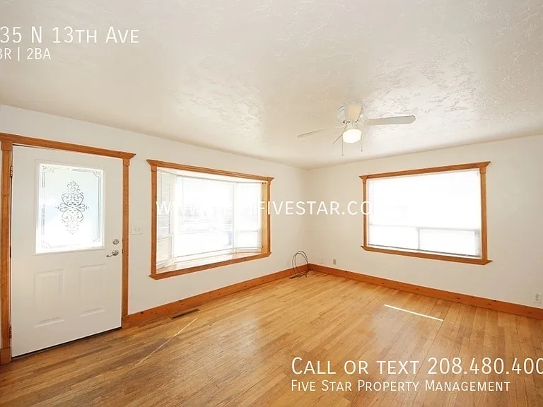 635 N 13th Ave — Photo 2