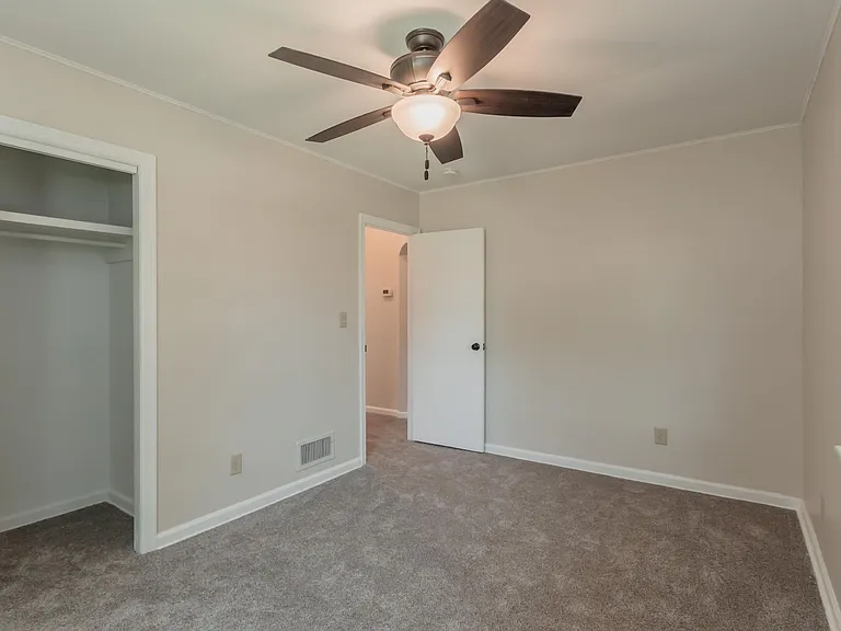 5620 Adams St — Photo 10