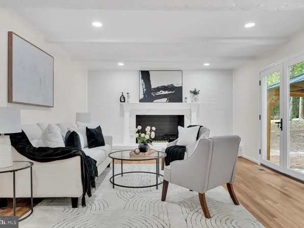 20519 Farcroft Ln, Gaithersburg, MD 20882