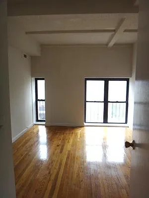 Rented by KVNY Soho | media 36