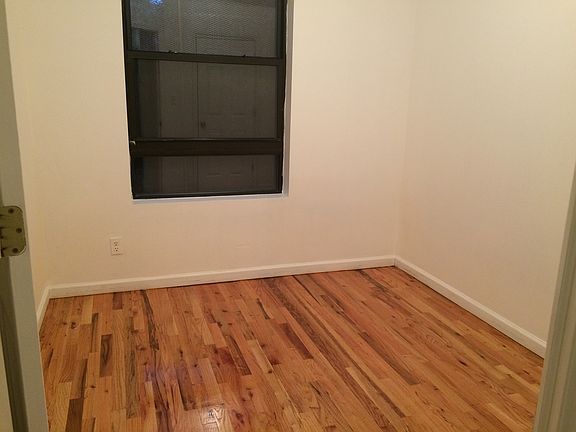 2nd image of 114 Leonard St #Gr
