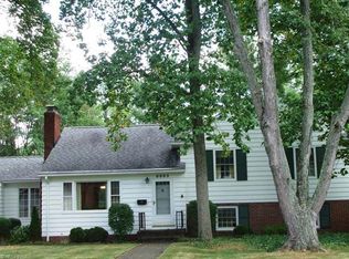 8983 Elm St, Brecksville, OH 44141
