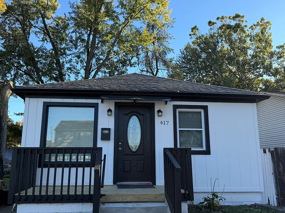 417 W Meyers Ave