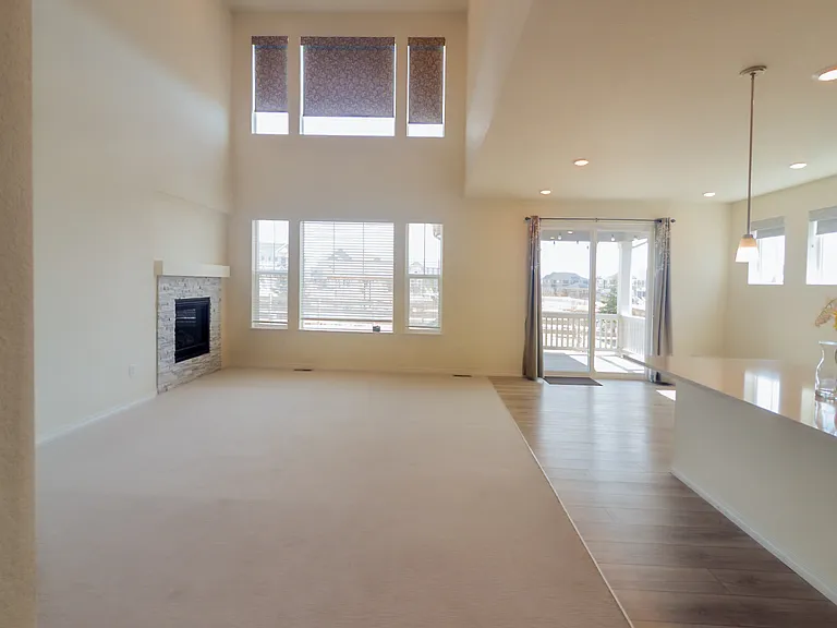 17622 Drake St — Photo 6