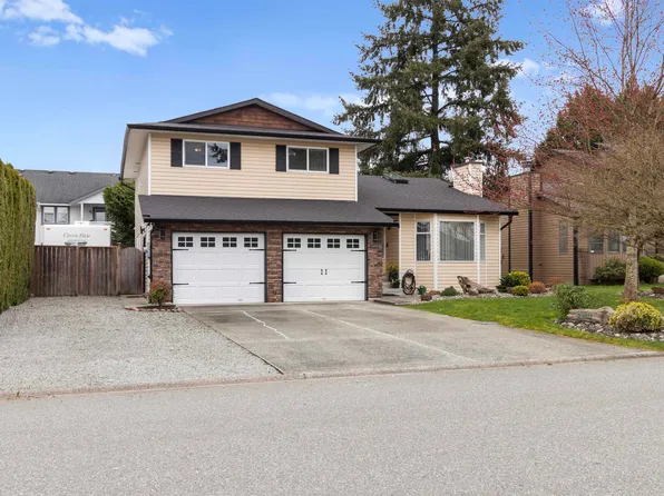 20492 Walnut Cres, Maple Ridge, BC V2X 0M1